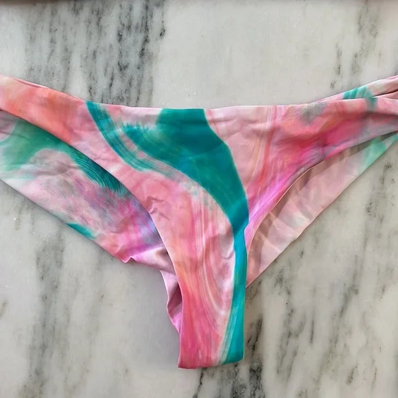 Frankie’s Bikinis trippy bikini - Picture 3 of 10